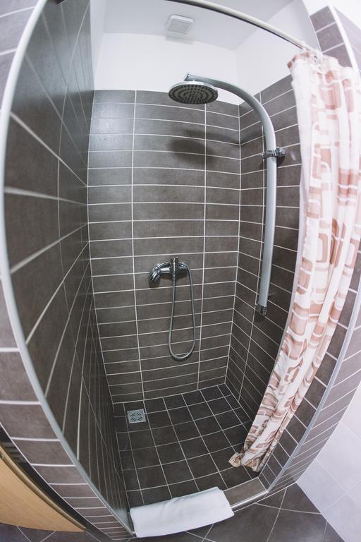 Central Apartman Sopron מראה חיצוני תמונה