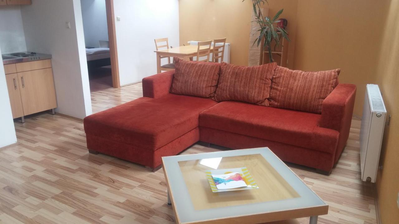 Central Apartman Sopron מראה חיצוני תמונה