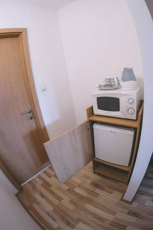 Central Apartman Sopron מראה חיצוני תמונה