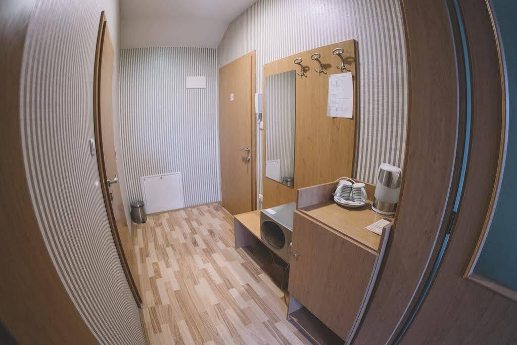 Central Apartman Sopron מראה חיצוני תמונה